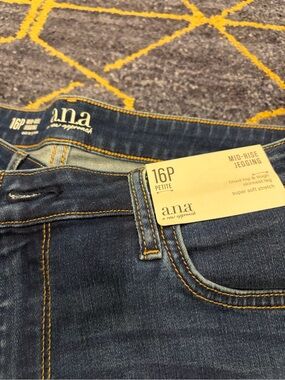 a.n.a Dark Blue Skinny Mid-Rise Jegging Size 16P